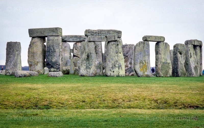 Stonehenge, megalith, prehistoric monument, Wiltshire, Salisbury, UNESCO, world heritage, neolithic, bronze age, stone circle, trilithons, sarsen stones, bluestones, solstice, astronomy, observatory, temple, rituals, archaeology, England, druids, ancient civilization, Tarek Charara, Kaleidos, Kaleidos images, La parole à l'image, heritage photography, visual documentation, archaeological photography, documentary imagery, cultural photography